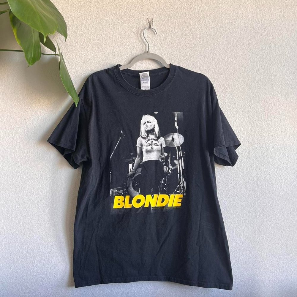 Blondie Funtime Tee Size Large Measurements